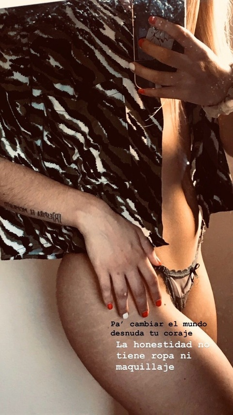 ailenross onlyfans leaked picture 2