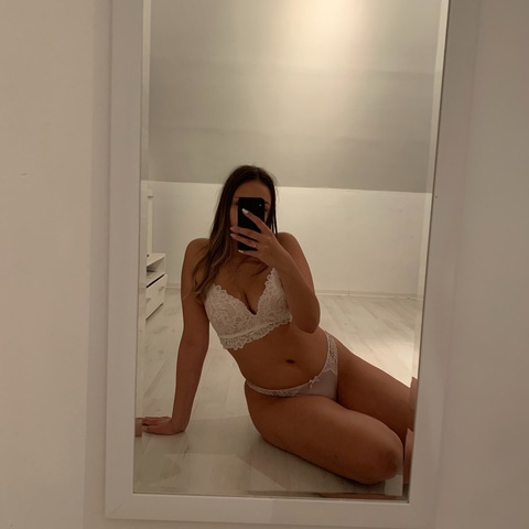 annabellxmx onlyfans leaked picture 2