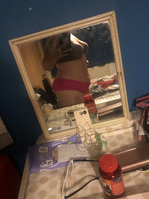 apheliacox22 onlyfans leaked picture 2
