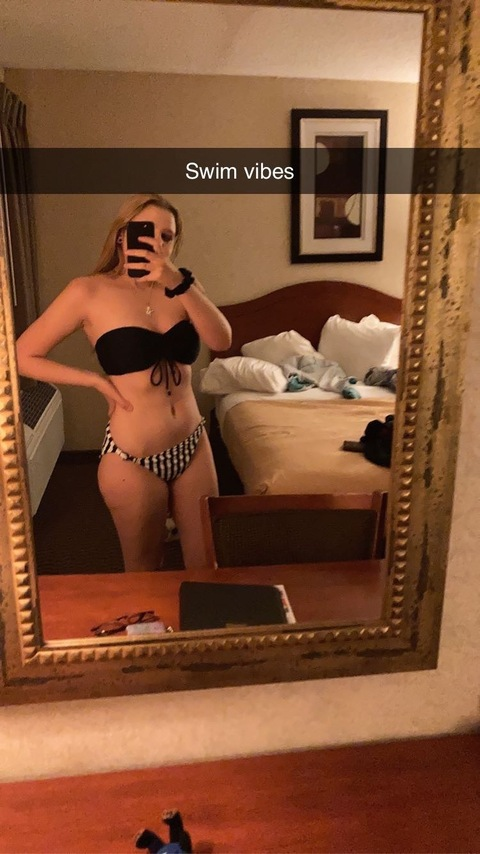 callierocks19 onlyfans leaked picture 1