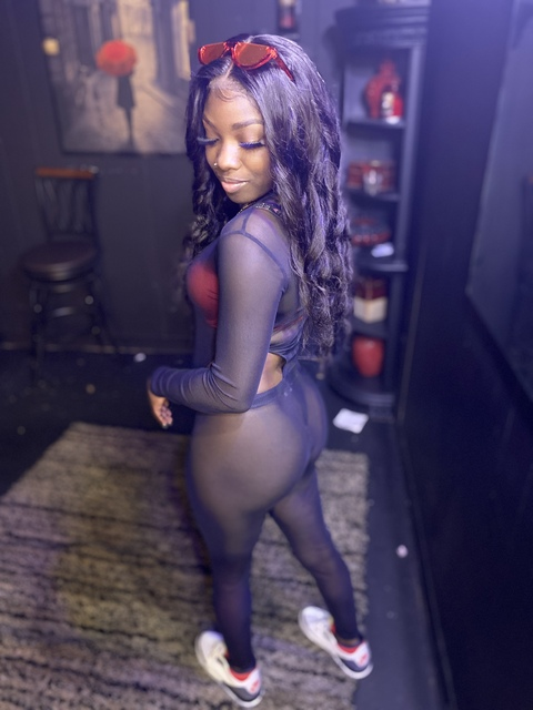 chocolatedoll27 onlyfans leaked picture 1