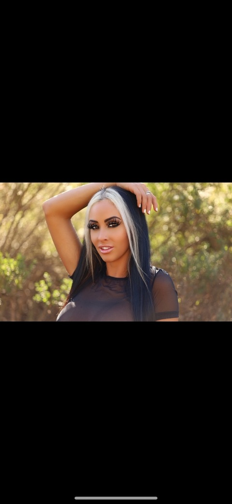 View danaemari OnlyFans content for free - LeakedPerformer