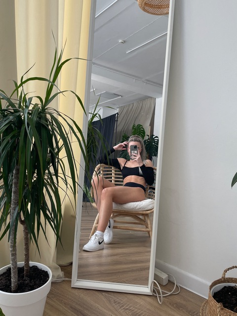 grankova onlyfans leaked picture 1