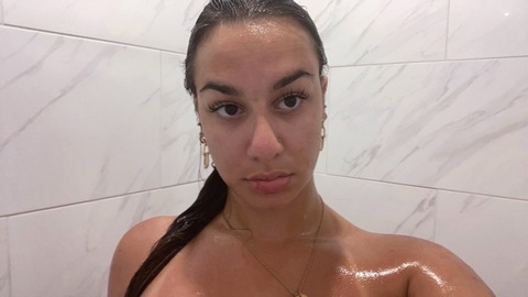 isabellamalese onlyfans leaked picture 1