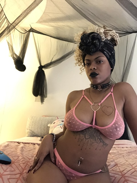 janiceelove onlyfans leaked picture 2