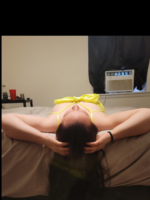 katiebitch24 onlyfans leaked picture 2