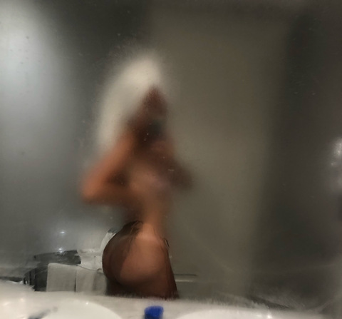 laauuu onlyfans leaked picture 1