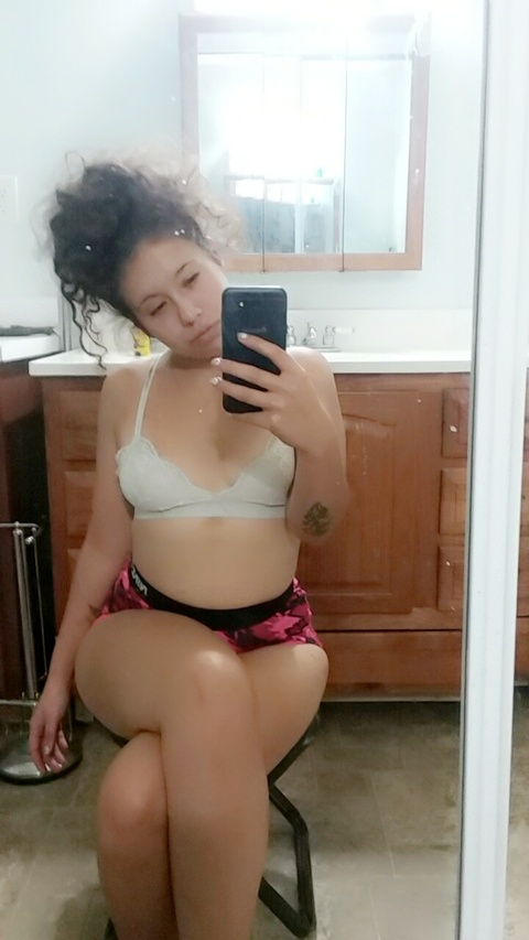 lilymoonmoan onlyfans leaked picture 2