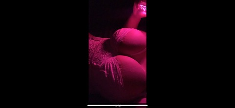 lorenza09 onlyfans leaked picture 1