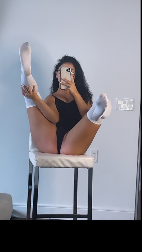 meowsarah onlyfans leaked picture 2