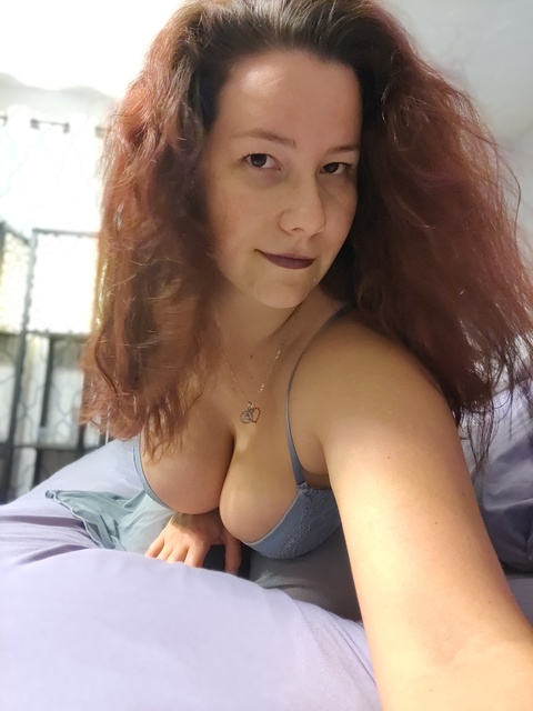 myveronicaross onlyfans leaked picture 1