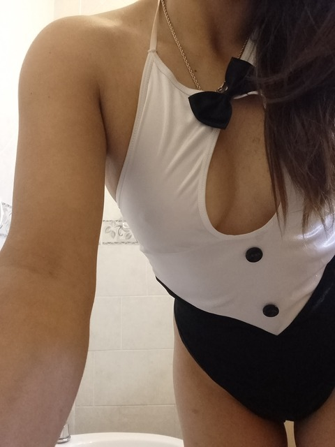 naughty_brunette onlyfans leaked picture 2