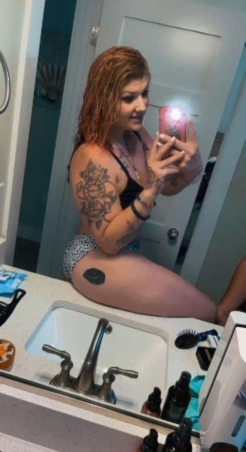 naughtyqueen123 onlyfans leaked picture 1
