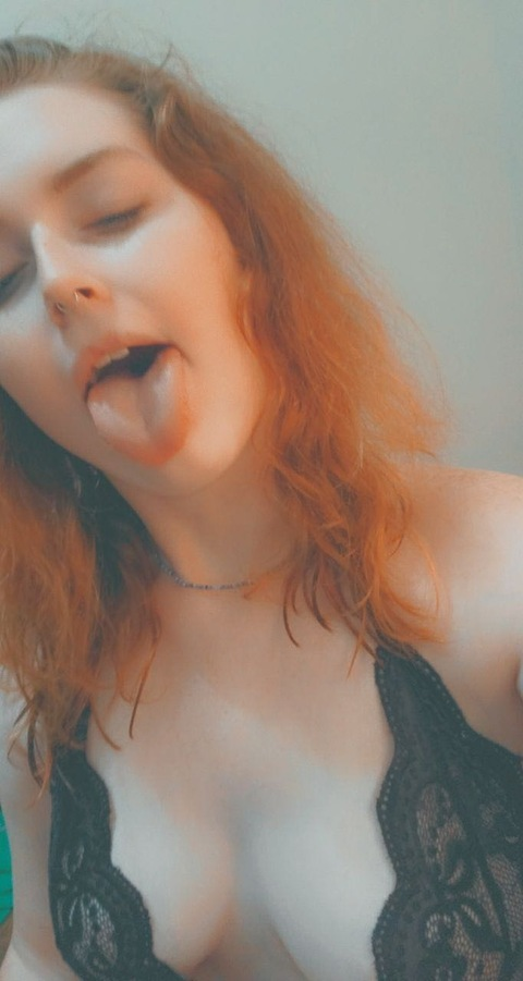 redhead_princess69 onlyfans leaked picture 2