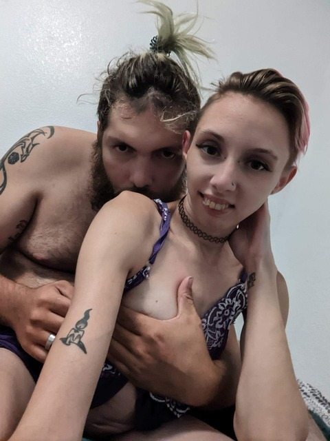 spicygamercouple4 onlyfans leaked picture 2