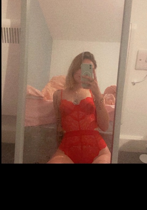 thatcommontattedgirl onlyfans leaked picture 2