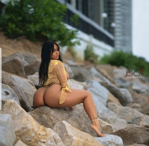 thick_kenya onlyfans leaked picture 2