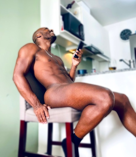 yormanleonardofree onlyfans leaked picture 1